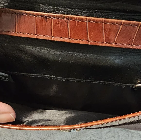 Brighton Pebbled black & Brown Croc Embossed Leather Travel Crossbody EUC - Picture 10 of 16